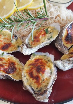 Une photo de Huitres Gratinées à la Sauce Vin Blanc