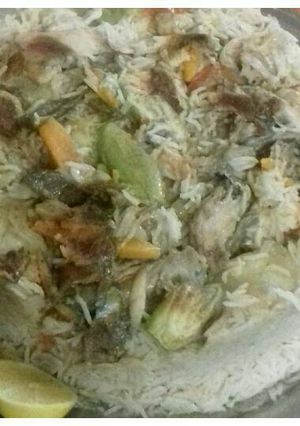 صورة لوصفة مقلوبة با الدجاج والخضروات