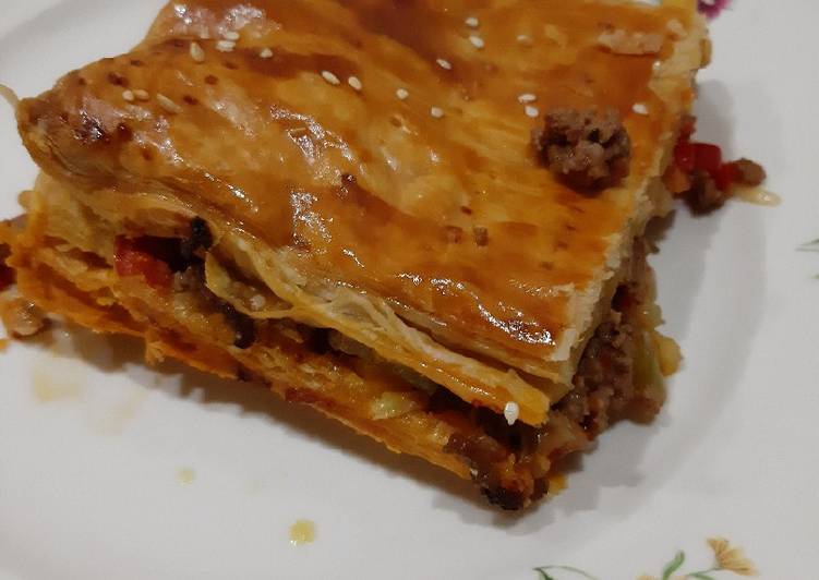 Steps to Prepare Award-winning Ground beef with puff pastry ala mevrouwpinda