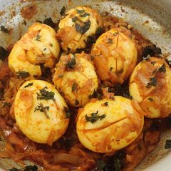 A picture of Indian saute eggs.