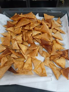 Una foto de Nachos o totopos caseros