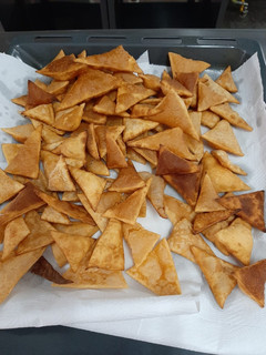 Una foto de Nachos o totopos caseros
