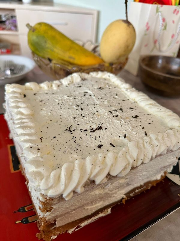 Bánh gato earl grey - trà bá tước