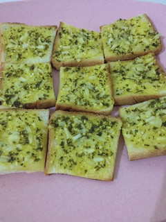 Foto resep 76 - Garlic Bread (Roti Tawar)