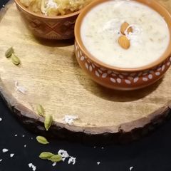 A picture of Whole wheat kheer/halwa.