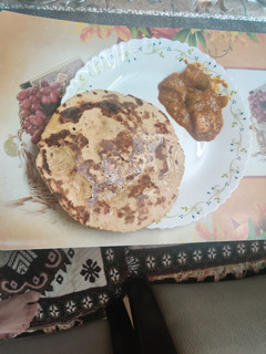તંદુરી રોટી (Tandoori Roti Recipe In Gujarati) રેસીપી મુખ્ય ફોટો