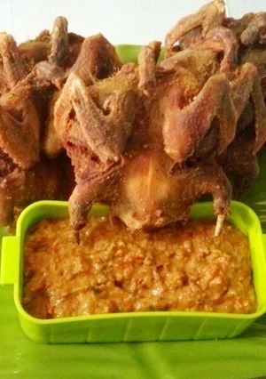 Foto resep Pecel burung dara sambel kacang