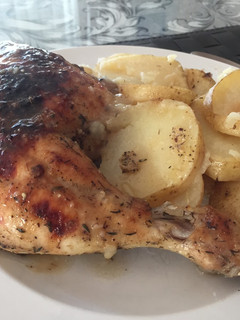 Una foto de Pollo dorado a la mostaza