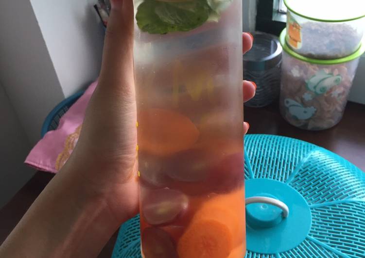 Infused Water 🥕🍇🍃