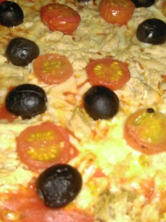 Una foto de Pizza con base de coliflor