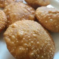 A picture of Kachori.