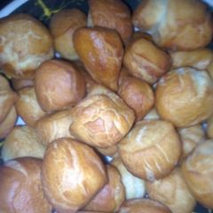 A picture of Chin chin.