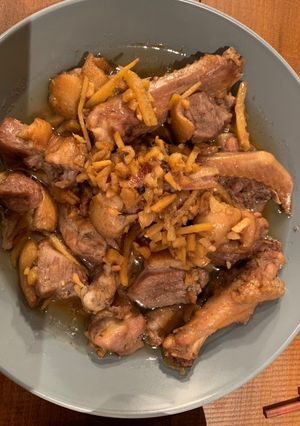 Hình của món Vịt kho gừng 🥘.