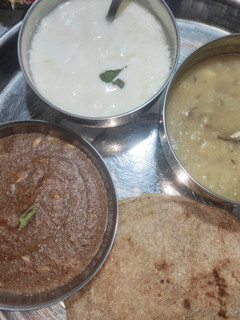 व्रत की थाली(vrat ki thali recipe in hindi) रेसिपी मुख्य फोटो