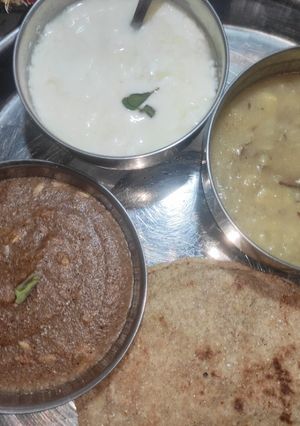 व्रत की थाली(vrat ki thali recipe in hindi) रेसिपी मुख्य फोटो