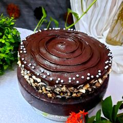 A picture of Chocolate Cake with Whipped Chocolate Ganache.