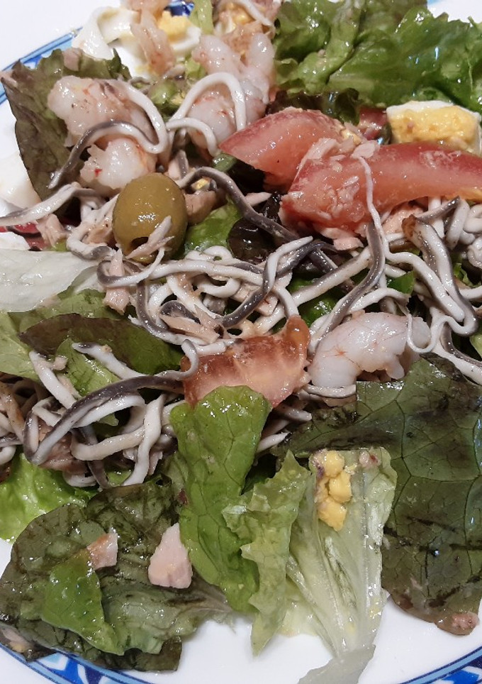 Una foto de Ensalada marinera