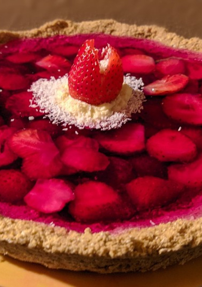 Una foto de Tarta de frutillas 🍓🍰