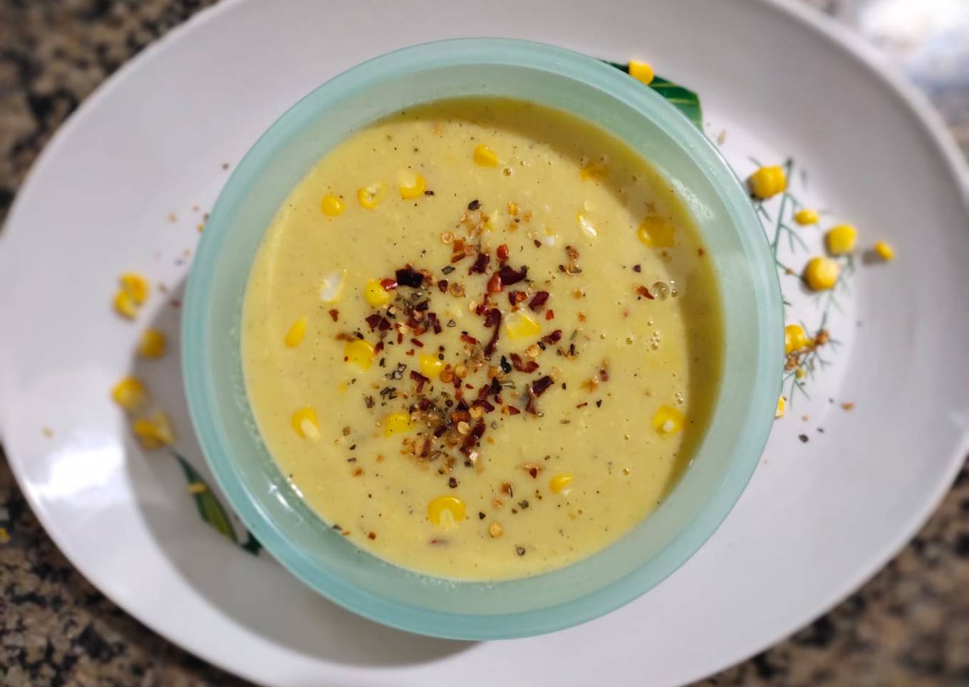 Roasted corn garlic soup