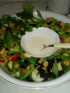 Una foto de Ensalada de apio con frutas