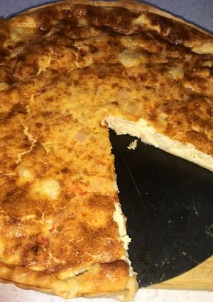 Una foto de Quiche de jamón queso y pimiento rojo