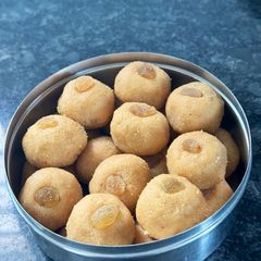 Rava Besan Ladoo A picture of Rava Besan Ladoo.