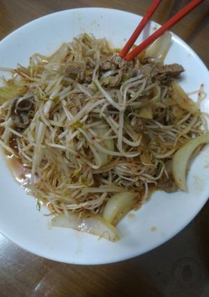 Hình của món Giá xào củ hành.