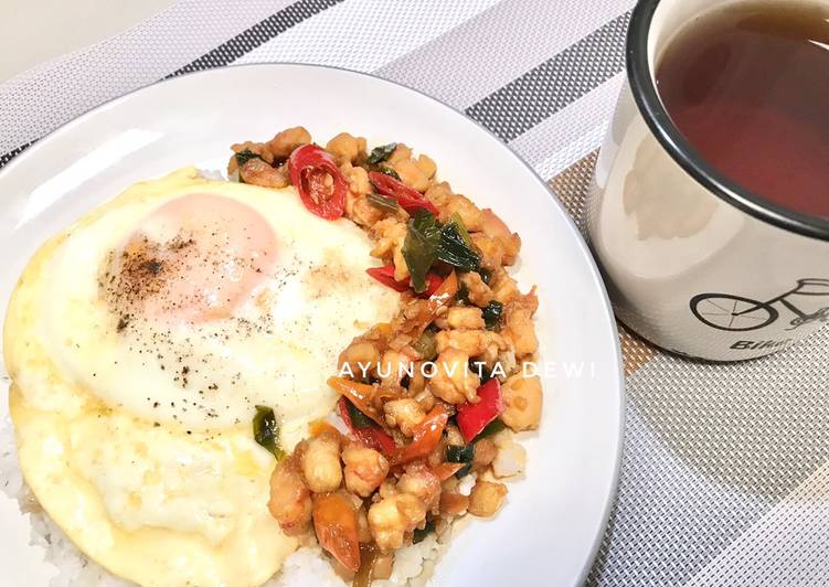 Langkah Mudah untuk Menyiapkan 4. Tumis Udang Pedas, Menggugah Selera