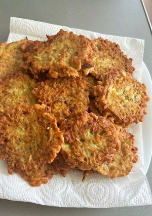 Cukkinis tócsni recept fotója
