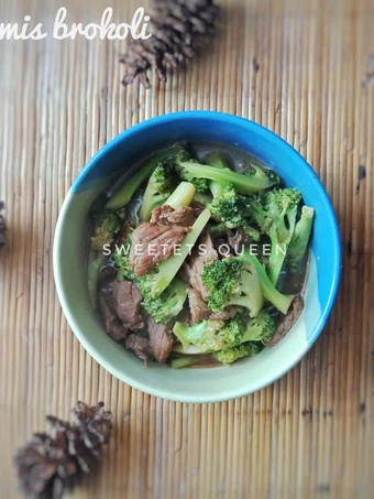 Langkah Mudah untuk Menyiapkan Resep Daging sapi tumis brokoli..super simple yang Lezat Sekali Anti Ribet, Uenak Banget