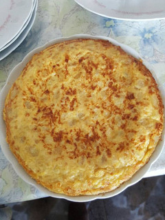 Una foto de Tortilla de patatas con cebolla