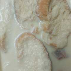 Una foto de Sopa fría y dulce de almendras