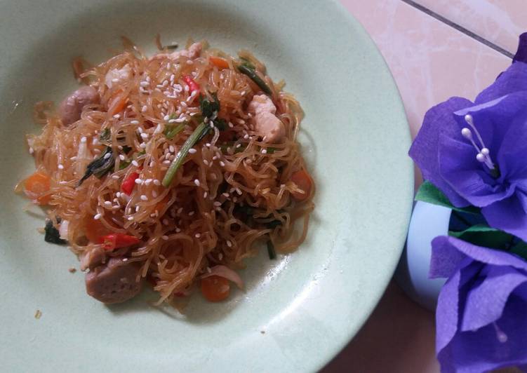 Resep Bihun  goreng ala  japchae korea  oleh Emak Haryanto 