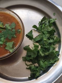 દૂધી ટામેટાનું સૂપ(Dudhi Tomato soup recipe in gujarati) રેસીપી મુખ્ય ફોટો