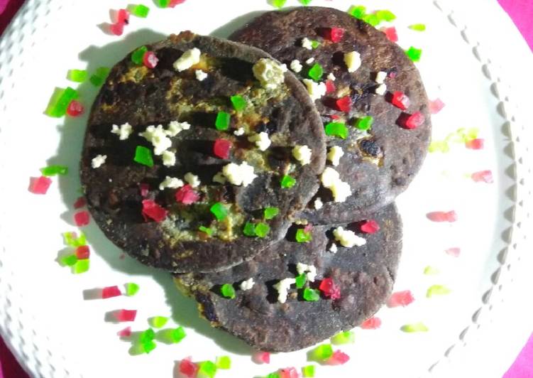 Simple Way to Prepare Super Quick Homemade Cottage Cheese stuffed Ragi choco paratha