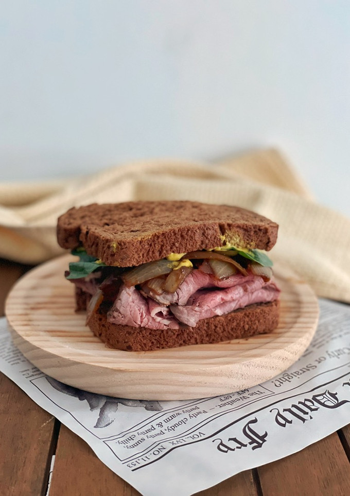 Una foto de Sándwich de roast beef