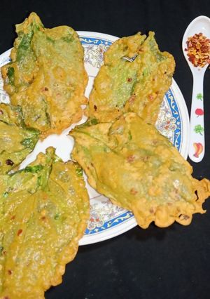 A picture of Palak Pakory.