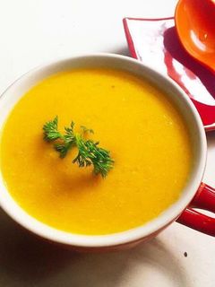 Hình của món Cháo cá hồi bí đỏ.