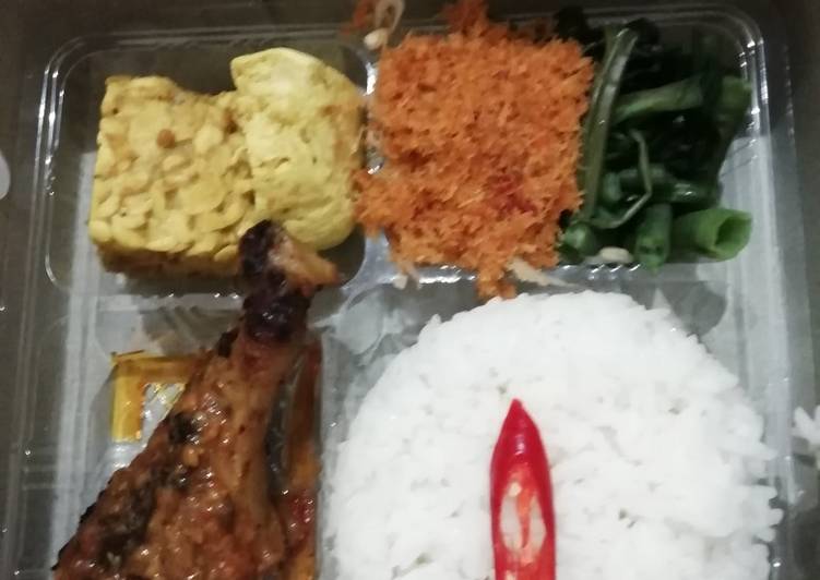 Langkah Mudah untuk Menyiapkan Ayam panggang teflon ala ala? yang Enak Banget