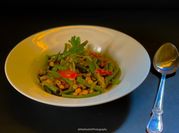 A picture of chickpeas and green beans