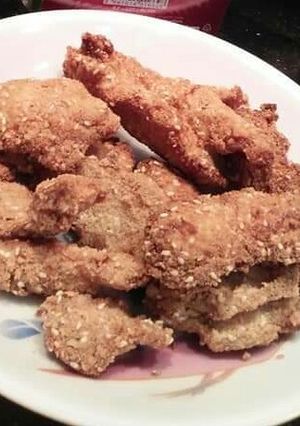 A picture of Seasame chicken strips #iftarwithhuma #CookpadRamadan.
