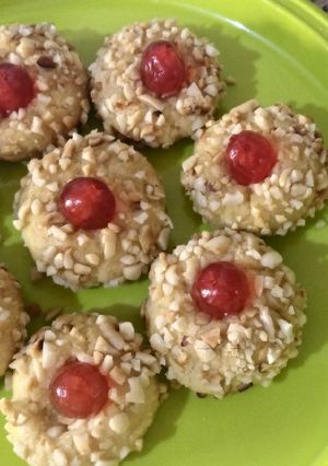 Une photo de Gâteau aux cacahuètes et cerise (mchewek)🍒🍒