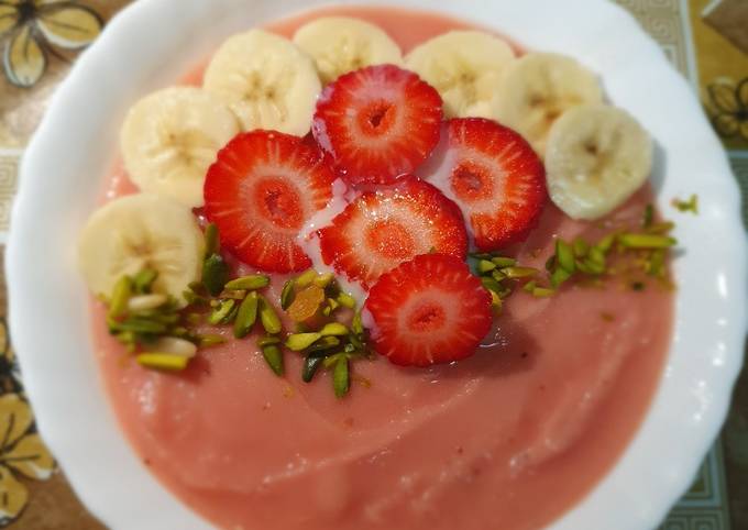 Step-by-Step Guide to Make Super Quick Homemade Pink Smoothie Bowl