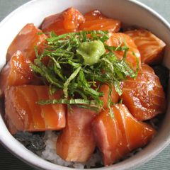 A picture of Sashimi ‘Zuké Don'.