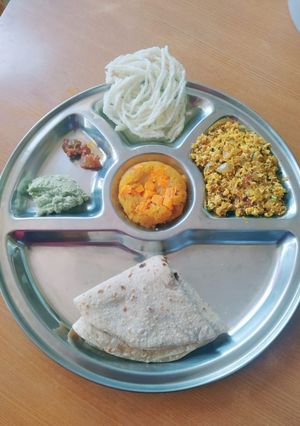 मँगो शिरा (mango sheera recipe in marathi) रेसिपी चे मुख्य फोटो