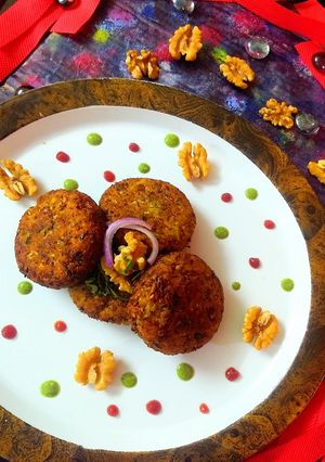A picture of Walnut Cauliflower Tikki.