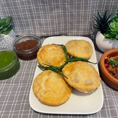 A picture of Khasta Moong dal kachori.