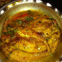 A picture of Pabda curry.