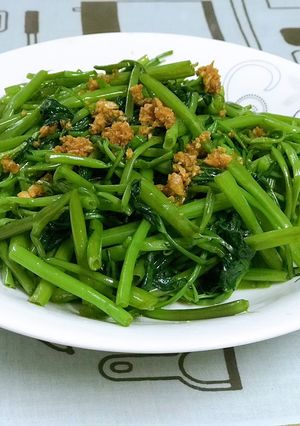 Hình của món Rau muống xào tỏi.