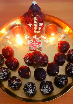 બીટના લાડુ રેસીપી મુખ્ય ફોટો